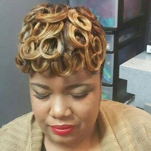 Meet your Posher, April